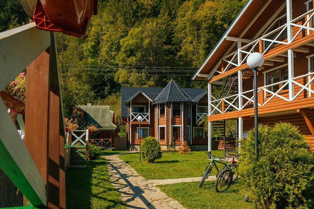 Gorycvit Hotell Verkhniy Yasenov Exteriör bild