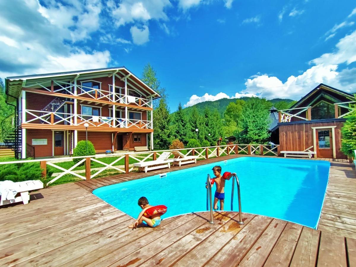 Gorycvit Hotell Verkhniy Yasenov Exteriör bild