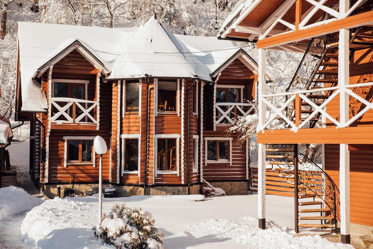 Gorycvit Hotell Verkhniy Yasenov Exteriör bild